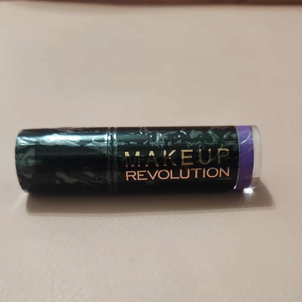 Makeup Revolution Lipstick - Bold Purple